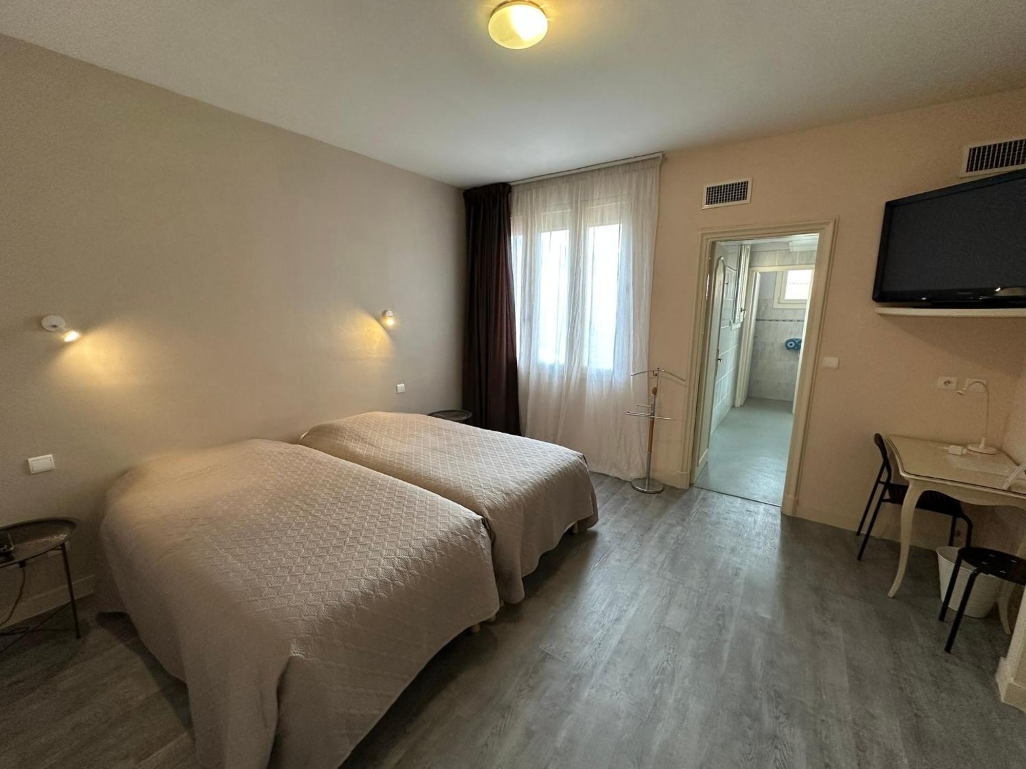 Hotel Chiffre Albi Exteriör bild